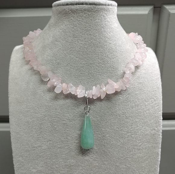 Rose Quartz Chip Beaded Necklace Aventurine Pendant Natural Gemstone Crystal - Picture 12 of 13